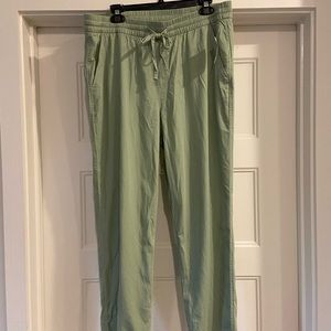 Women’s Gap “Easy Pant”